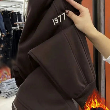 2023年秋冬爆款加绒加厚1977女士裤子卫裤潮流时尚运动哈伦裤束脚